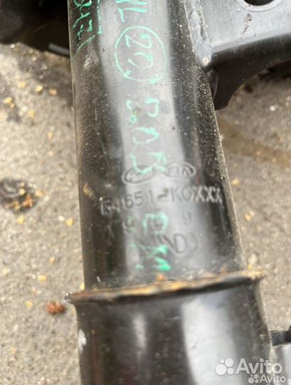 Стойки передние Киа Соул 3