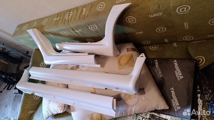 Накладки на пороги ваз 2114