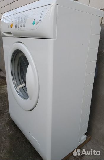 Стиральная машина Zanussi Aquacycle 900