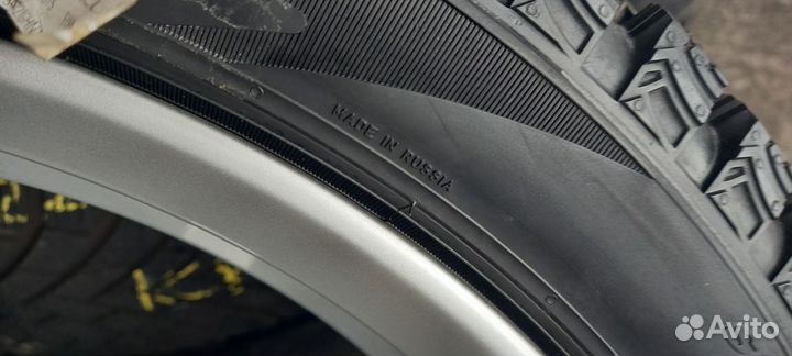 Pirelli Ice Zero 225/40 R18 92H