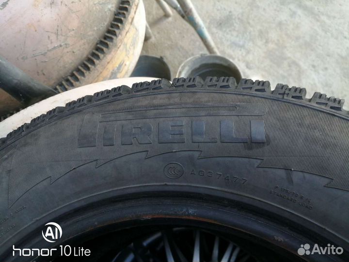 Pirelli WS-2 175/70 R14