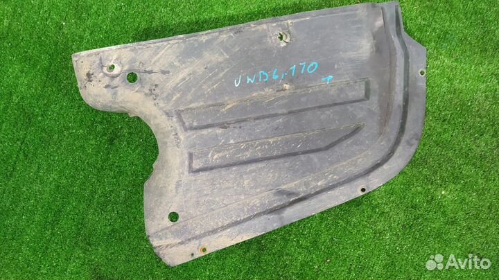 Защита днища кузова задняя правая Volkswagen