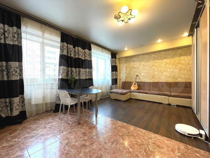 2-к. квартира, 73 м², 1/9 эт.