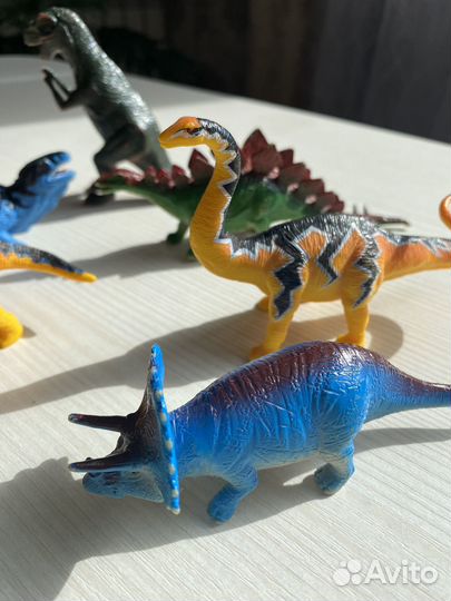 Динозавры игрушки
