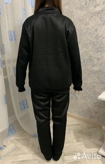 Костюм спортивный