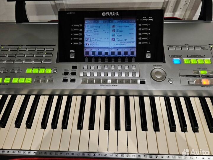 Синтезатор Yamaha Tyros 1