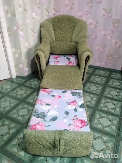 Угловой диван с креслом