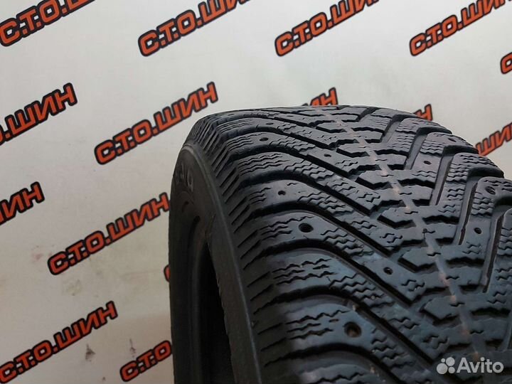 Goodyear UltraGrip 500 215/60 R16 99T