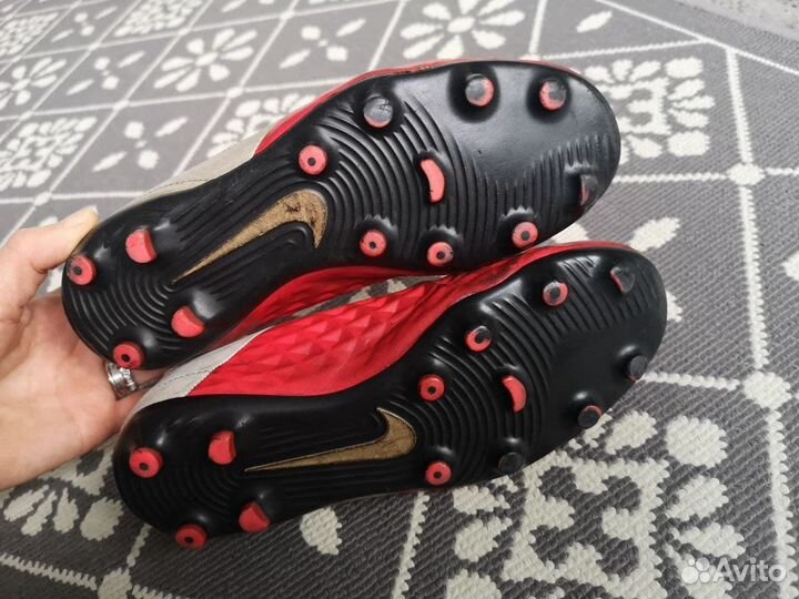 Бутсы футбольные Nike красные 23 см