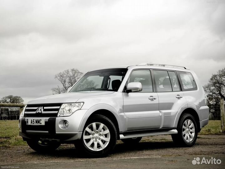 Арка правая (верх. часть) Mitsubishi Pajero 4 2006