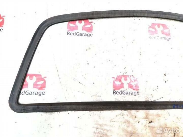 Уплотнитель стекла задний Mitsubishi L200 K34T