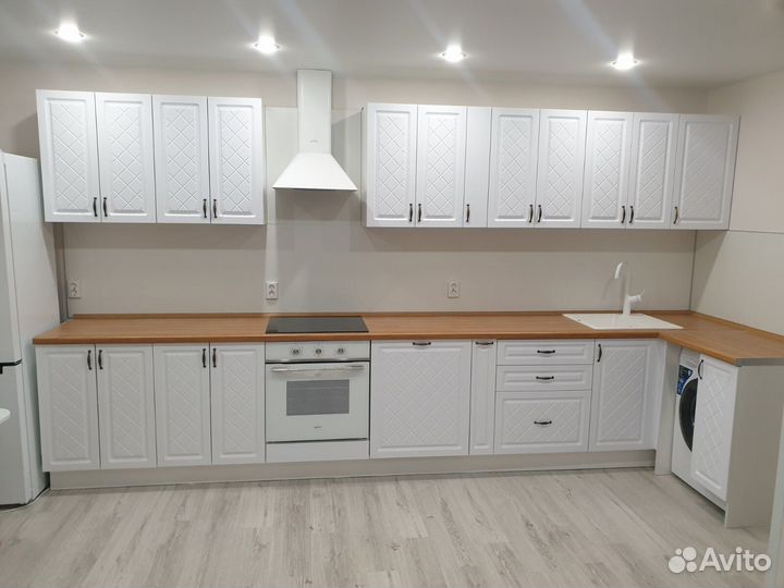 Кухня белая В наличии