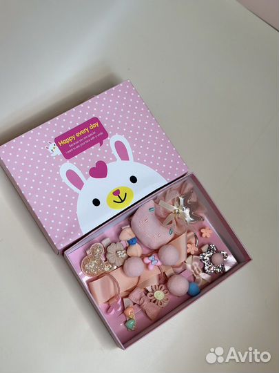 Набор заколочек