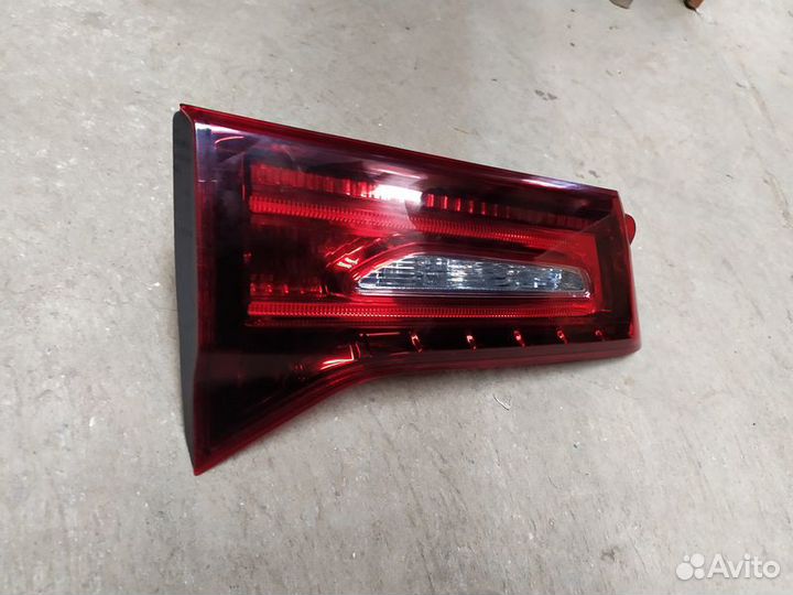 Фонарь левый в крышку багажника Acura MDX 3