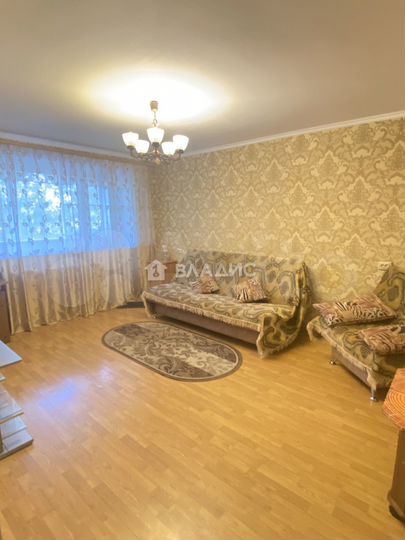 2-к. квартира, 50 м², 1/5 эт.