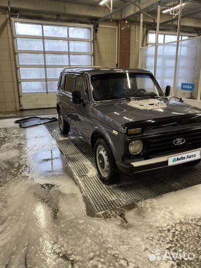 LADA 4x4 (Нива) 1.7 МТ, 2004, 100 000 км