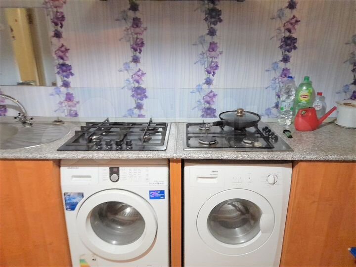 Комната 11 м² в 5-к., 2/5 эт.