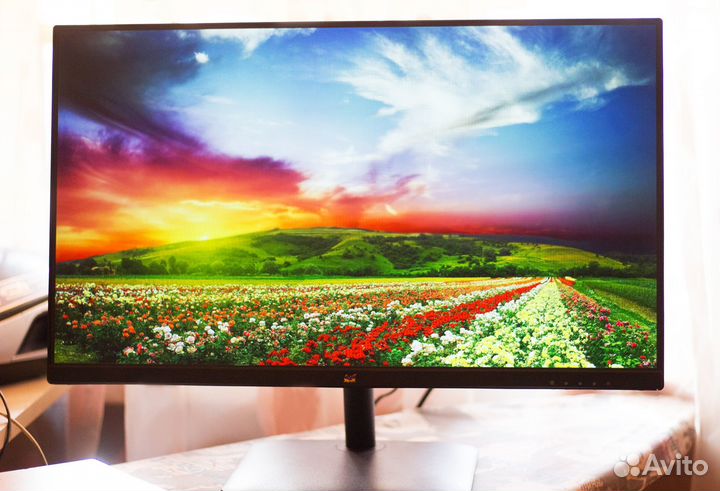 Почти новый безрамочный ViewSonic 24 дюйма, 75Гц