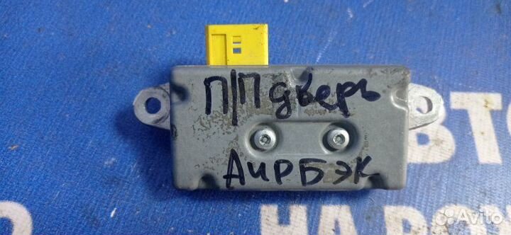 Блок управления airbag Bmw E65 седан N62B44 2004
