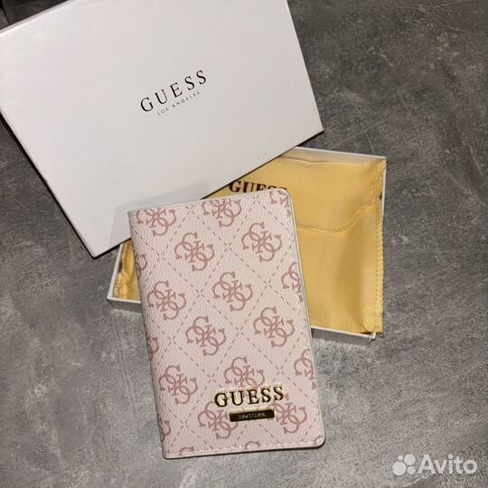 Обложка для паспорта guess