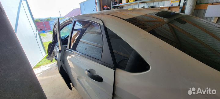 LADA Vesta 1.6 МТ, 2017, битый, 127 000 км