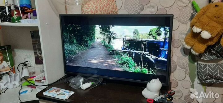 Телевизор lg SMART tv 32