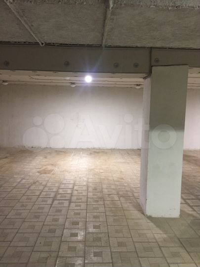 Машиноместо, 25 м²