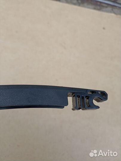 Щетка стеклоочистителя задняя