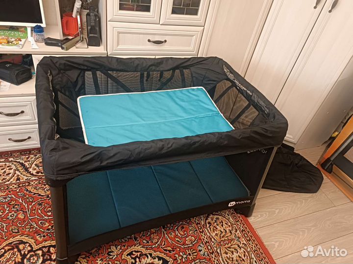 Манеж-кровать 4 moms