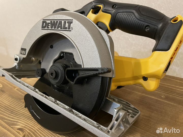Дисковая пила Dewalt DCS391