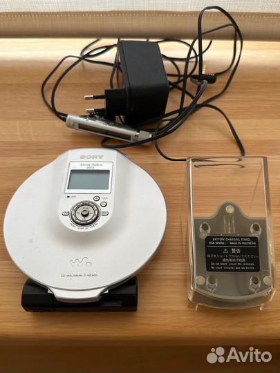 CD MP3 плеер Sony D-NE900