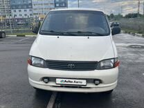 Toyota Hiace 2.4 MT, 2002, 150 000 км, с пробегом, цена 650 000 руб.