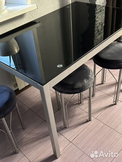 Кухонный стол