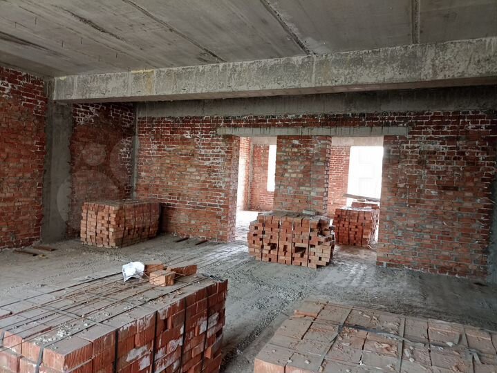 2-к. квартира, 79 м², 4/10 эт.