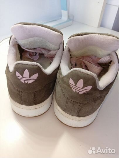 Кроссовки adidas зимние