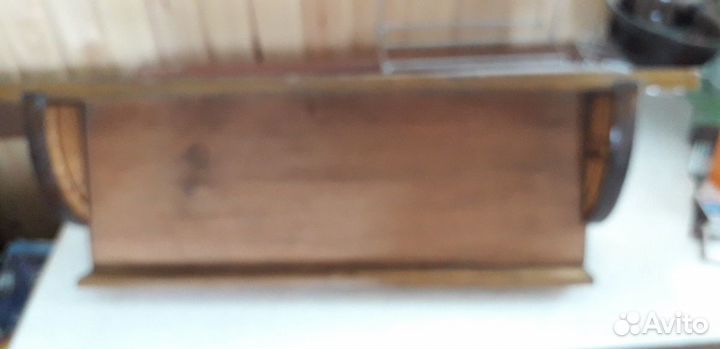 Полка ручной работы, липа, резная