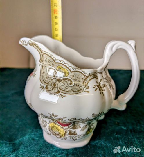 Роскошный коллекционный молочник Royal Doulton 198