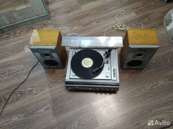 Проигрыватель винила Вега 109
