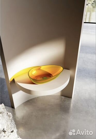 Раковина накладная желтая полиэфирная смола