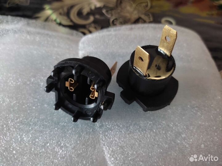 Патрон для лампочки Мазда