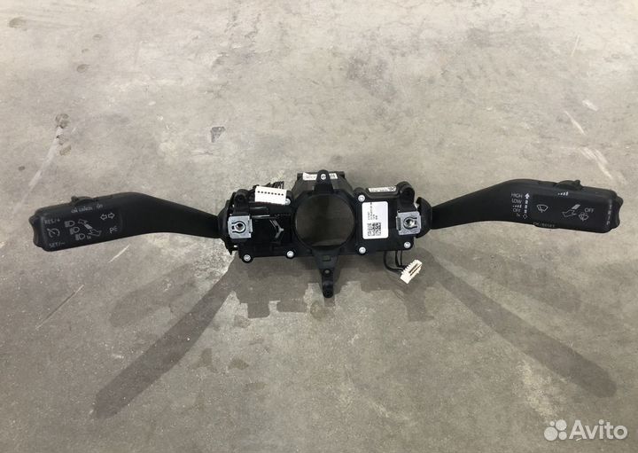 Переключатель подрулевой VAG Skoda Octavia A5 (1Z)