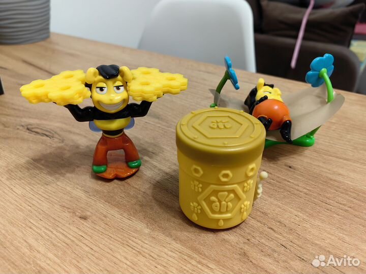 Игрушки из киндер сюрприз макси