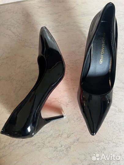 Туфли черные лаковые 38