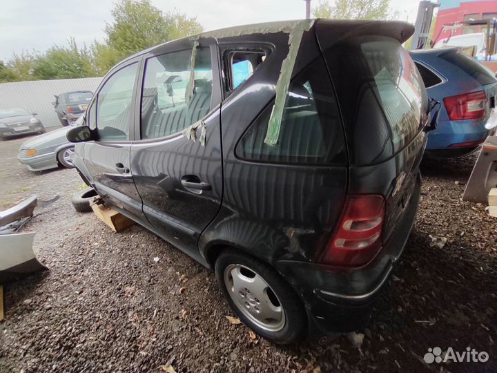 Mercedes W168 на разбор - без правого порога