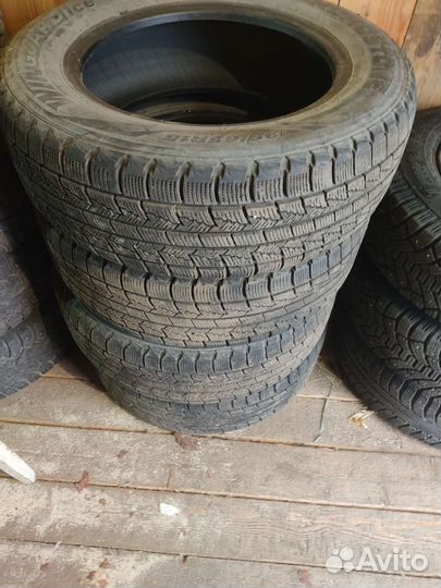 Roadstone Winguard Ice 195/65 R15