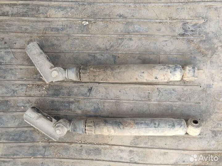 Задние стойки амортизатора Пежо 607