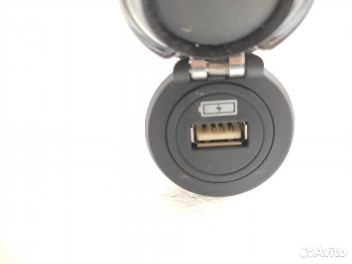 Розетка Land Rover Discovery 5 L462 3.0D 2017