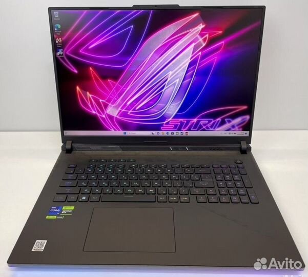Игровой ноутбук Asus ROG Strix G18