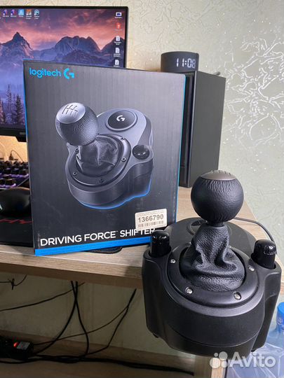 Игровой руль Logitech g920