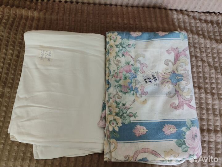 Комплект 1,5 и евро б/у новые полотенца, белье